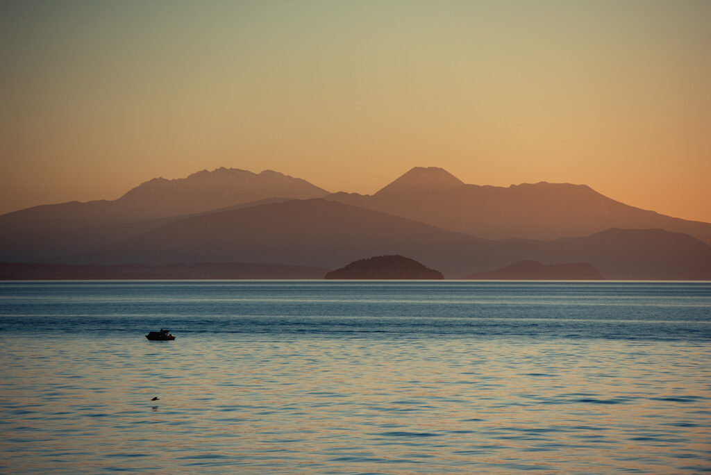 The full name of the lake is Taupō-nui-a-Tia, which means the great cloak of Tia. Tia, one of the great fighting chiefs of the Arawa Canoe, is credited with discovering the lake.